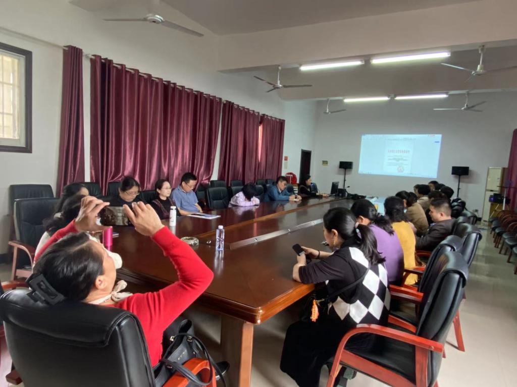 基础课教学部举行“校级公选课教学吸引力提升”专题教学研讨会