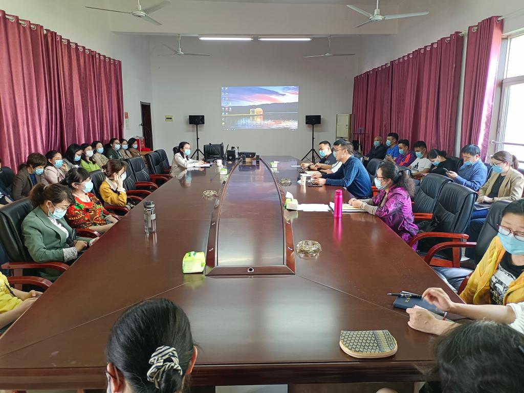 基础课教学部召开教职工大会